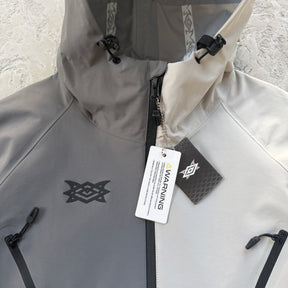 Corta Vento Mertra “Water Reactive ” ( Pova D'água ) ( Branco e Cinza )