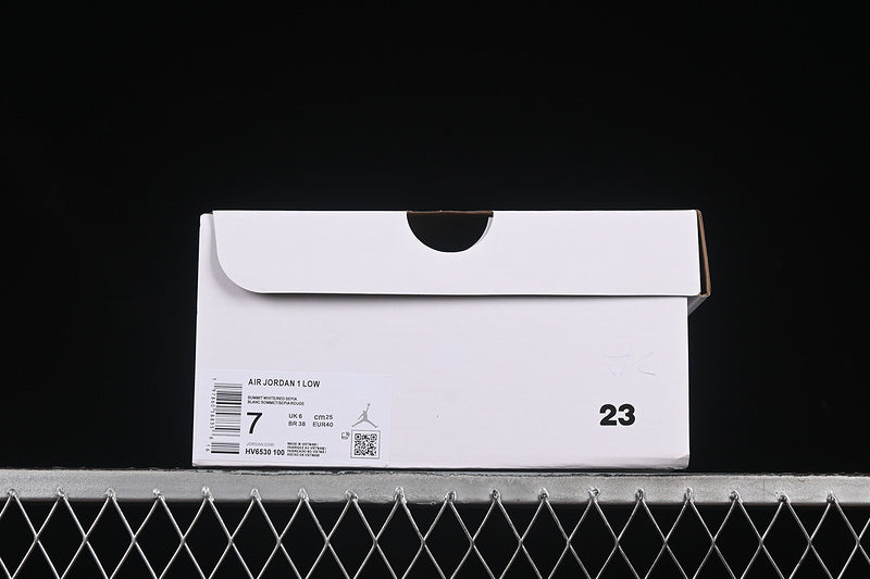 Air Jordan 1 Low “Team Gold Red”