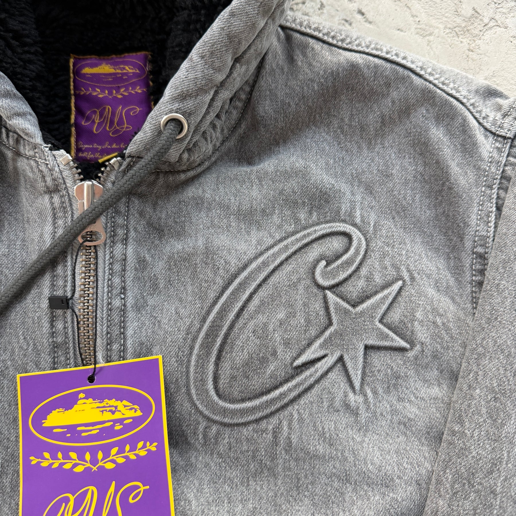 Jaqueta Corteiz “Embossed C-Star” ( Cinza )