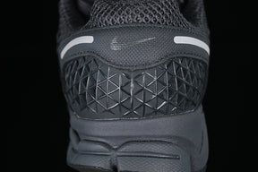 Vomero 5 “Anthracite"