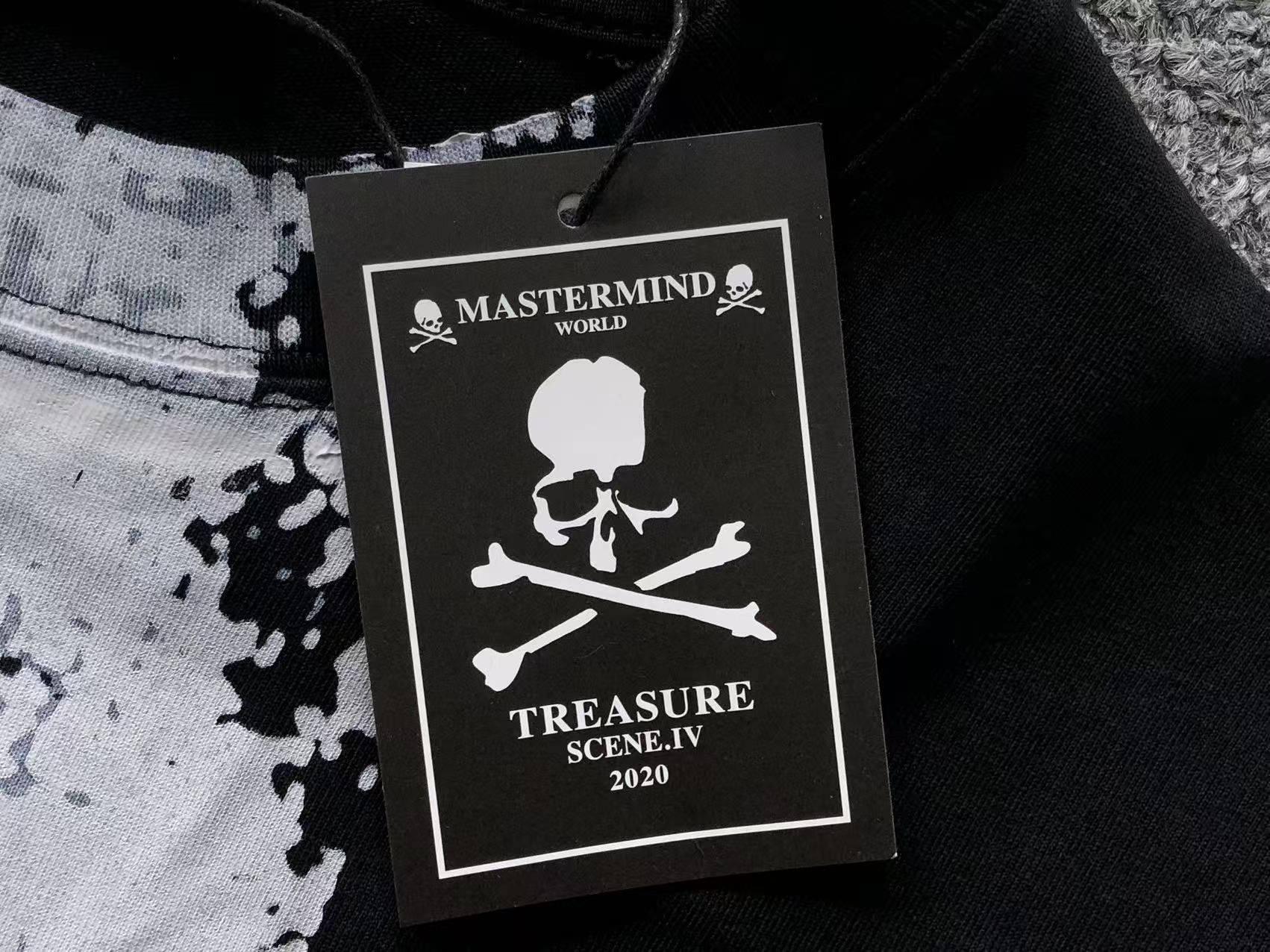 Camisa Bape x Mastermind “ Skull Ape”