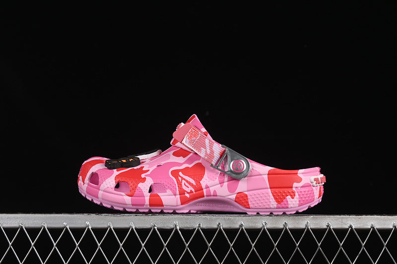 BAPE  X Crocs ( Rosa )