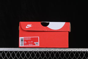 Dunk “Pink Valentine's Day”
