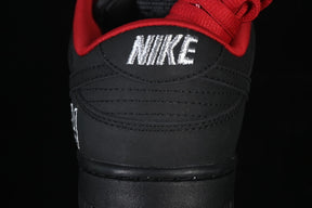Dunk x Supreme “Black”