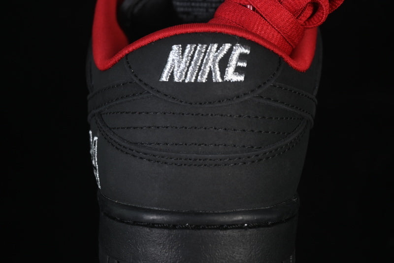 Dunk x Supreme “Black”