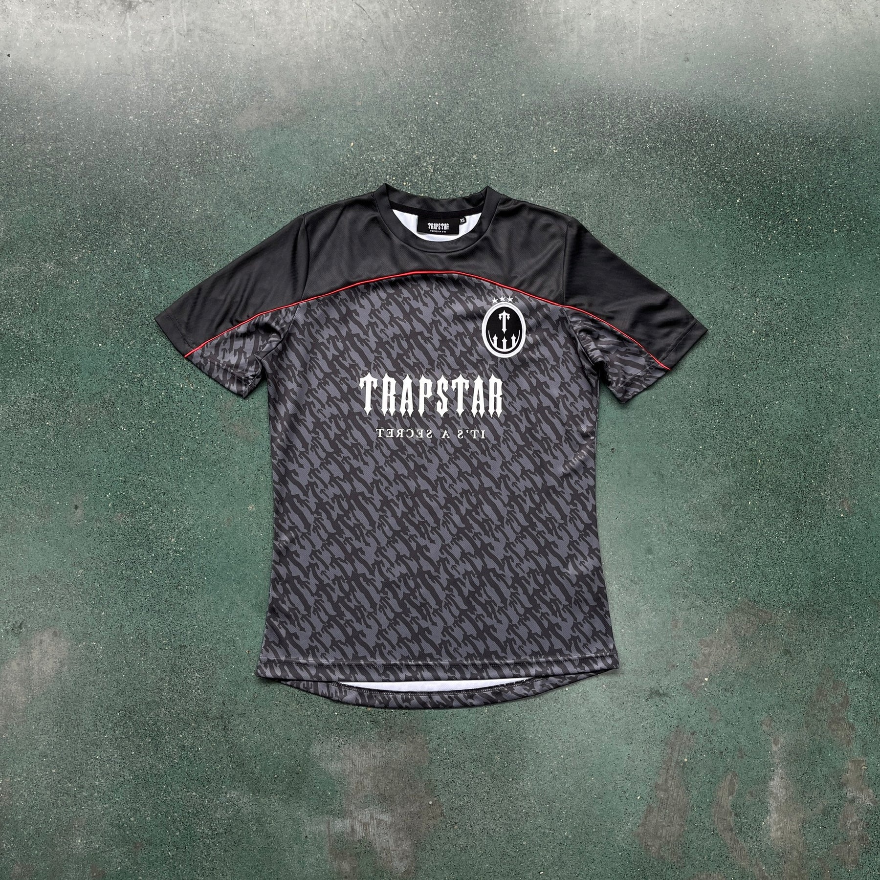 Camisa Trapstar “Football Jersey Black Grey” (Its a Secret)