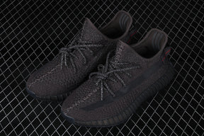 Yeezy 350 V2 “Static Reflective” (Preto)