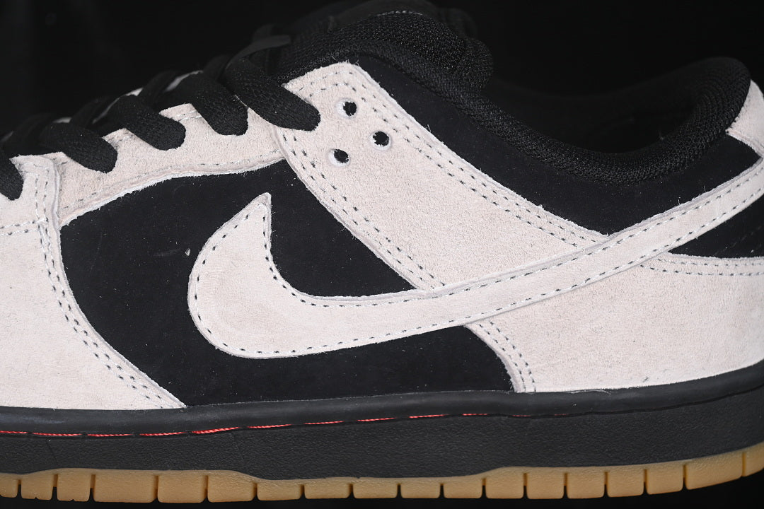 Dunk “Light Orewood Brown”