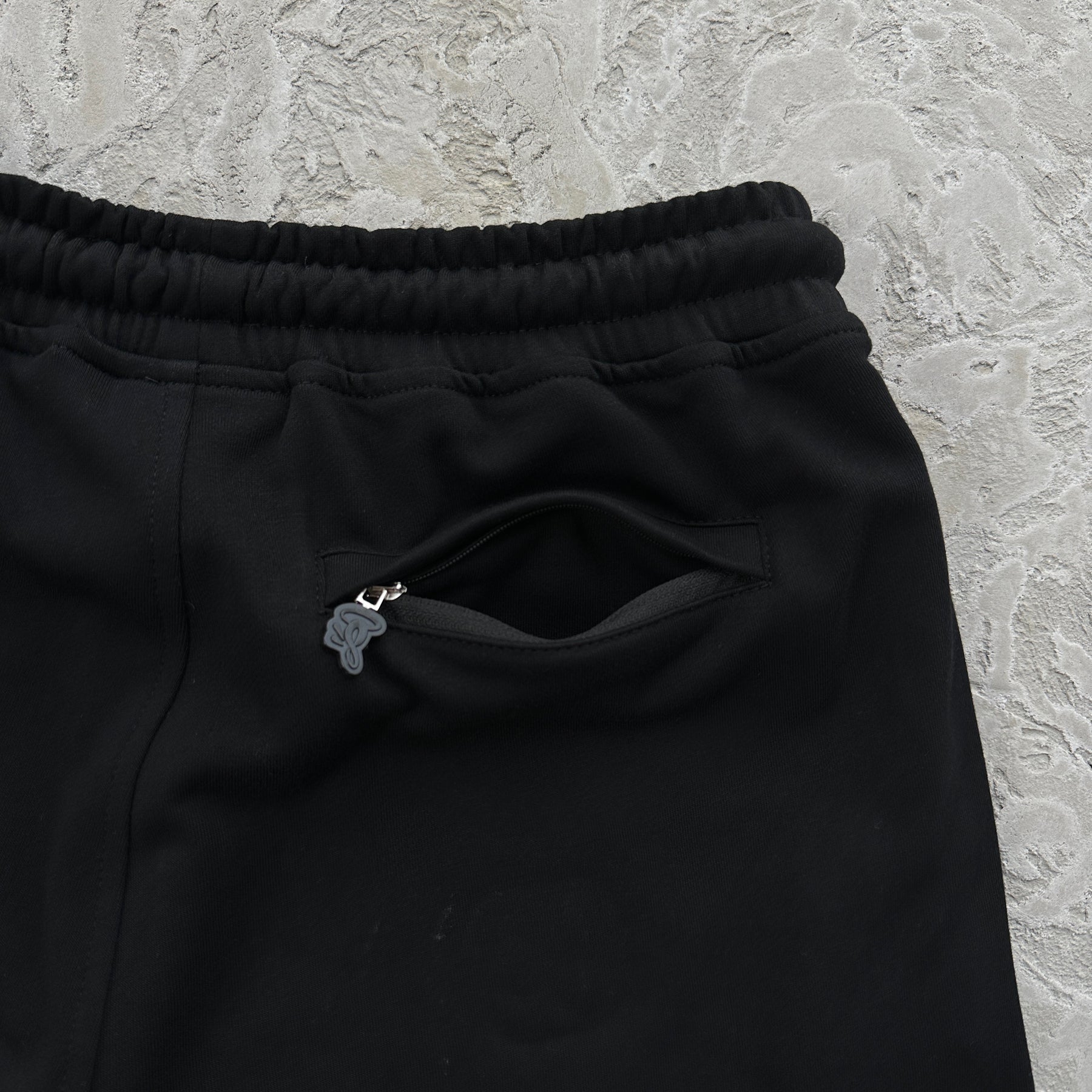 Conjunto Syna World Verão ( Preto e Dourado )