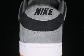 Dunk “Dark smoke grey”