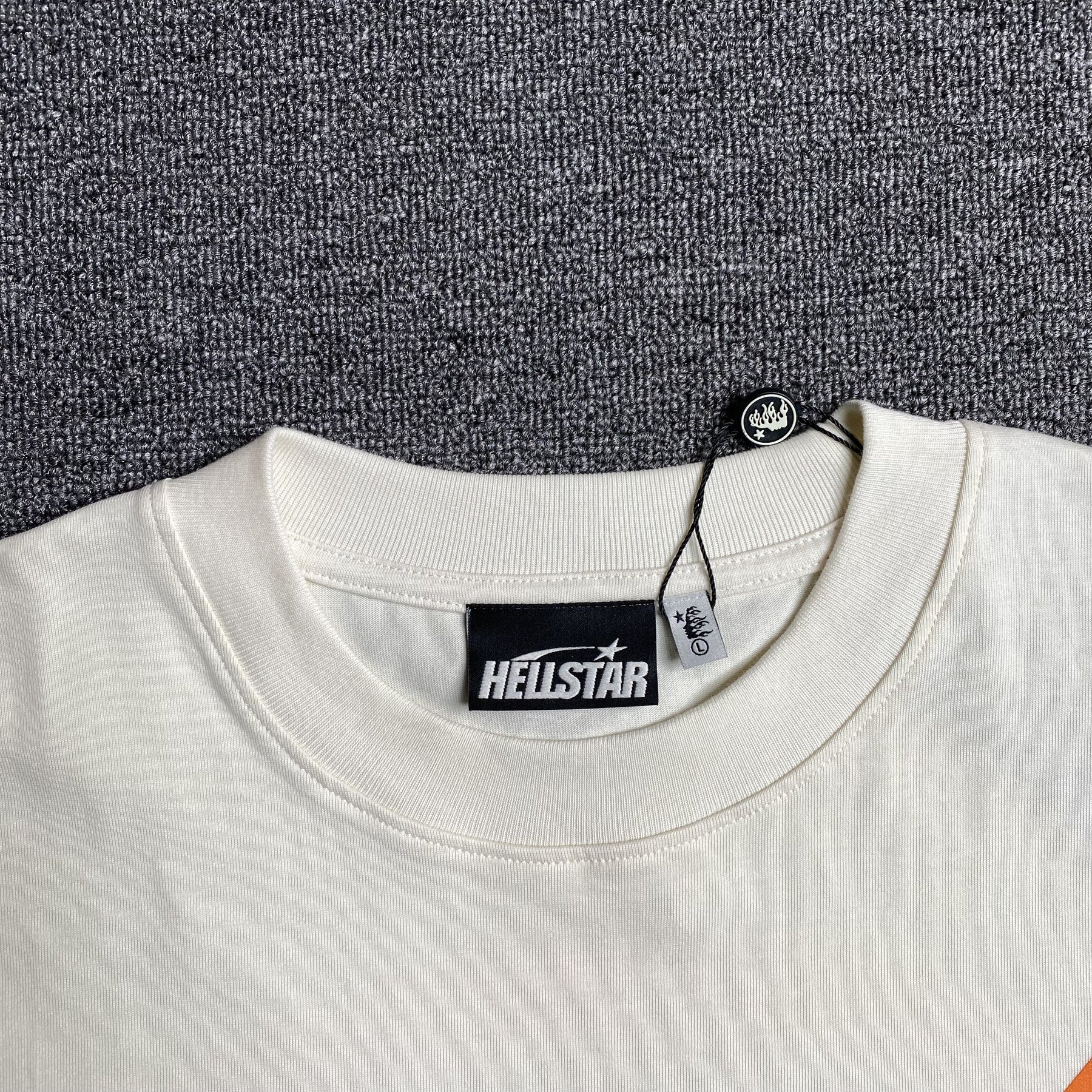 Camisa Hellstar “Classic Normal Print” ( Branca e Laranja )