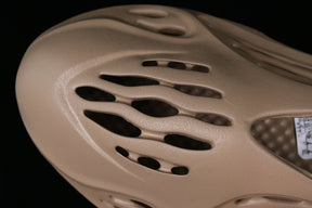 Yeezy Foam Runner “Mist”