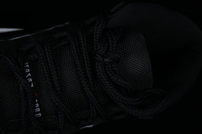 Air Jordan 11 ”Playoffs Bred”