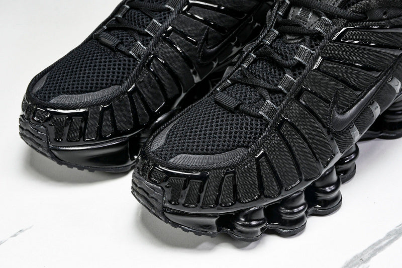Nike Shox “Metalic Hematite”