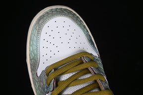 Dunk x Alexis Sablone “White and Pacific Moss”