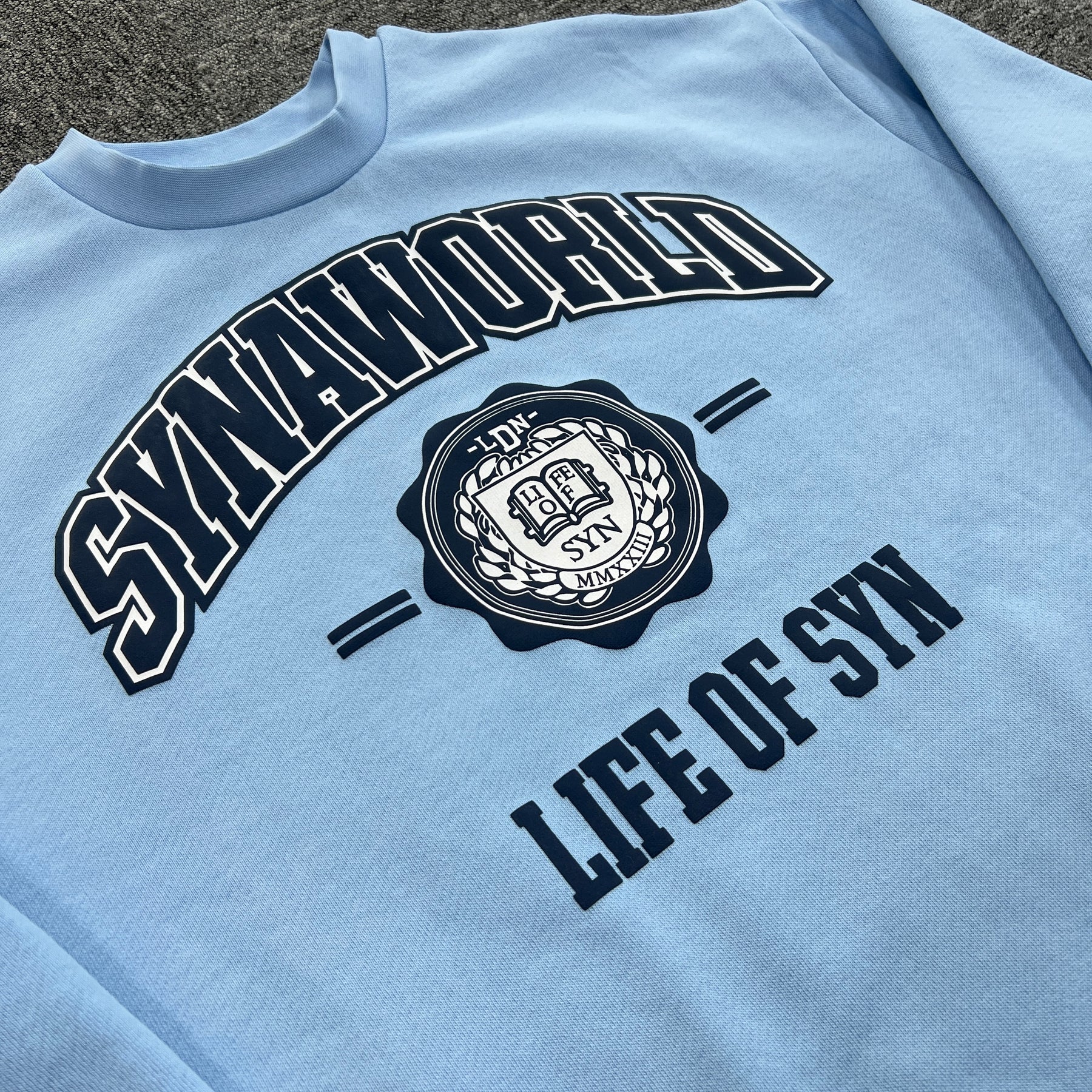 Conjunto Syna World “Varsity Crew“ ( Azul )