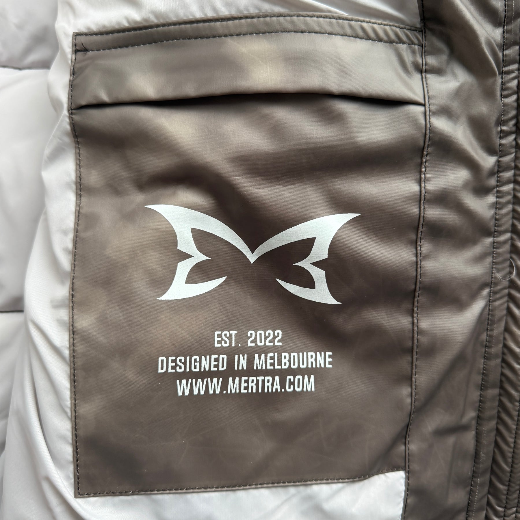 Corta Vento Mertra “Heat Reactive Puffers”
