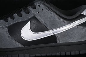 Dunk “Black Metallic Silver”