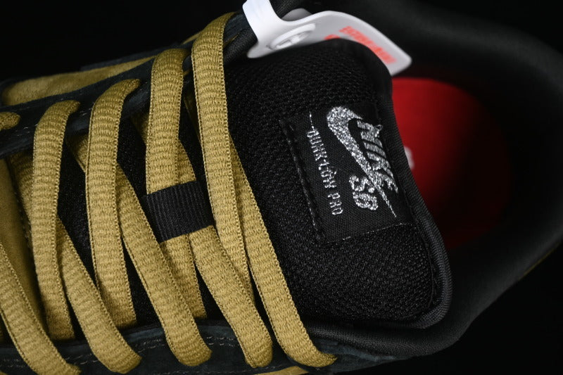 Dunk x Supreme “Camper Green”