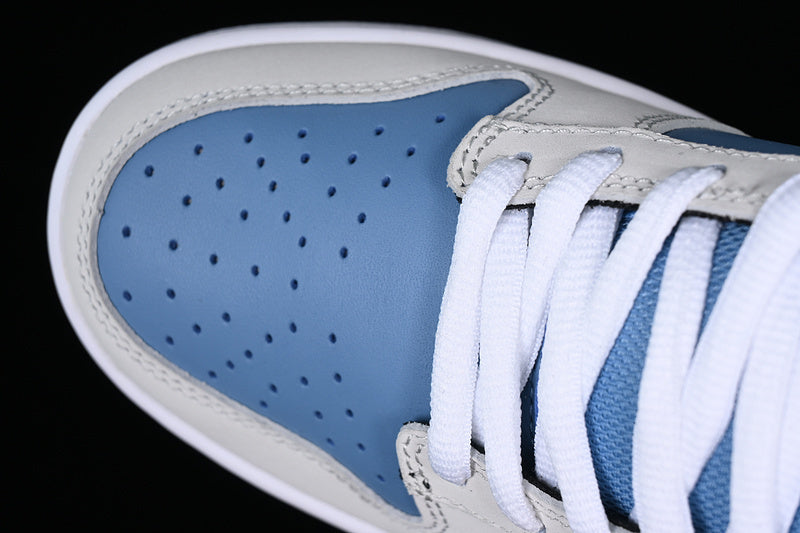 Dunk “University Blue”