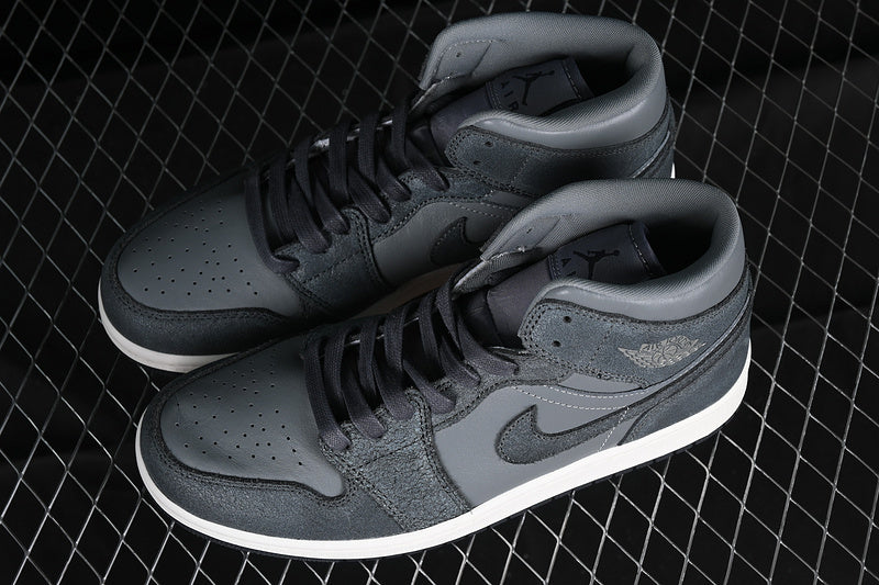 Air Jordan 1 High “Distressed Smoke Grey”