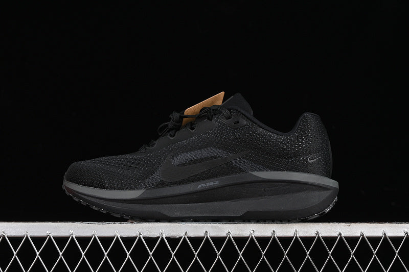 Air Zoom Winflo 11 “Black”