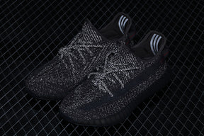 Yeezy 350 V2 “Static Reflective” (Preto)