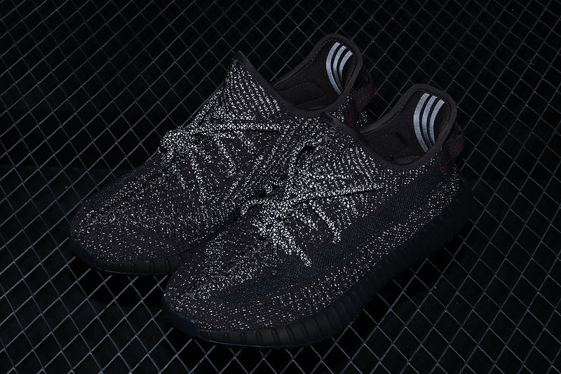 Yeezy 350 V2 “Static Reflective” (Preto)