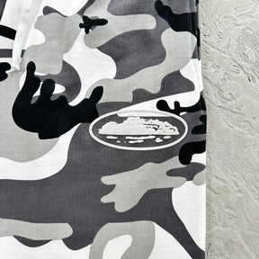 Conjunto Corteiz “Island Puff Print” (Artic Camo)
