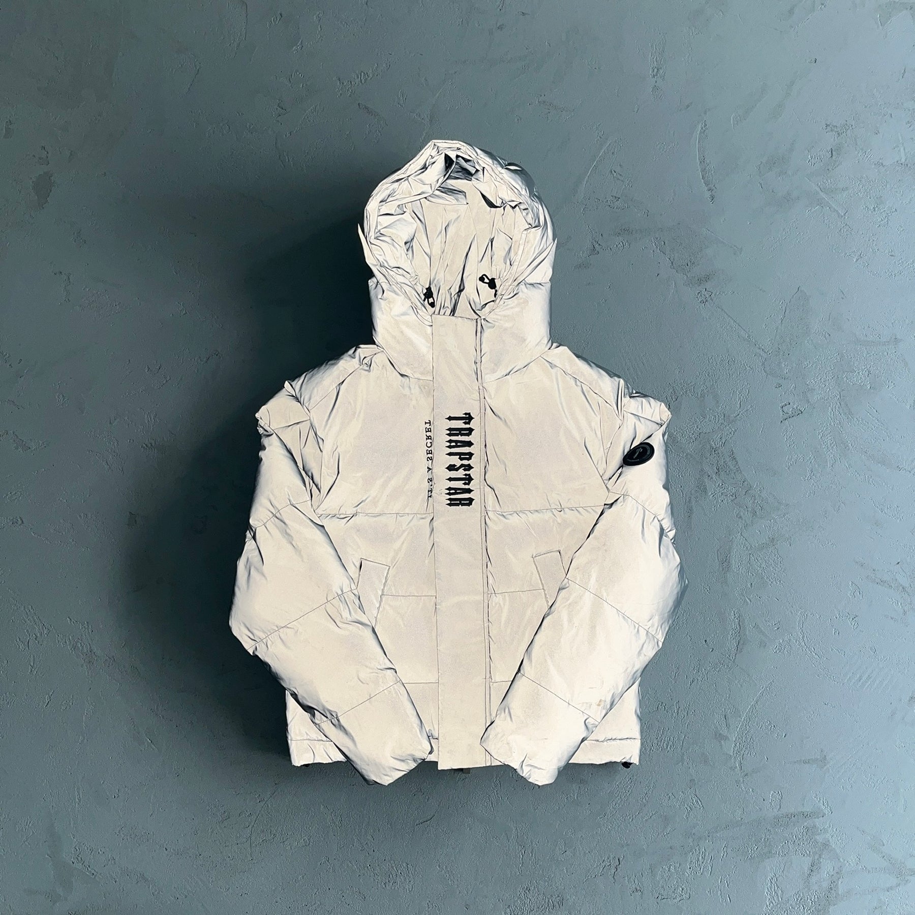 Jaqueta Trapstar “Decoded 2.0 Hooded Puffer” ( Refletivo )