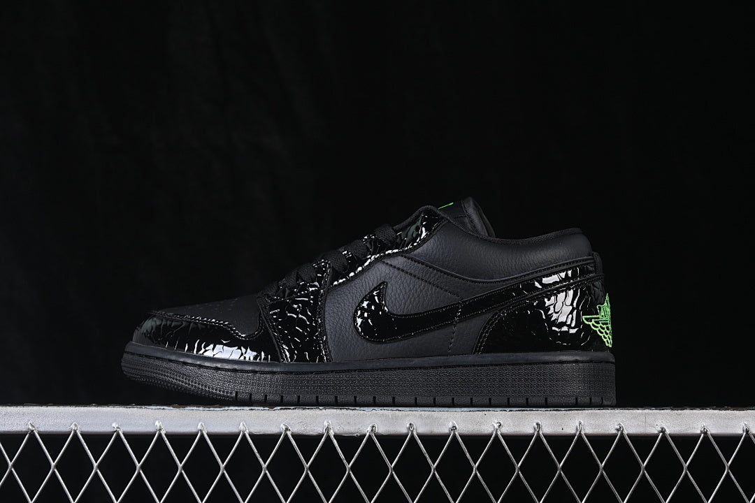 Air Jordan 1 Low "Black Croc”