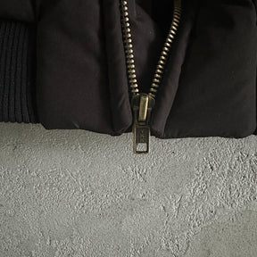 Jaqueta Corteiz “Old English Bomber”