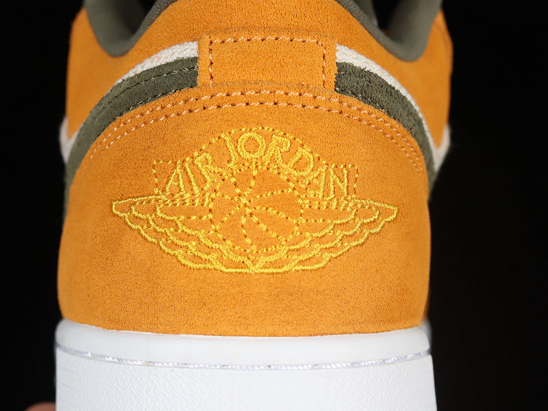 Air Jordan 1 Low "Light Curry”
