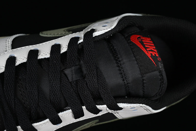 Dunk “Panda Olive”