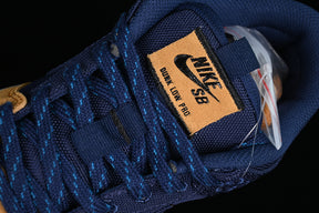 Dunk “Low Desert Ochre and Midnight”