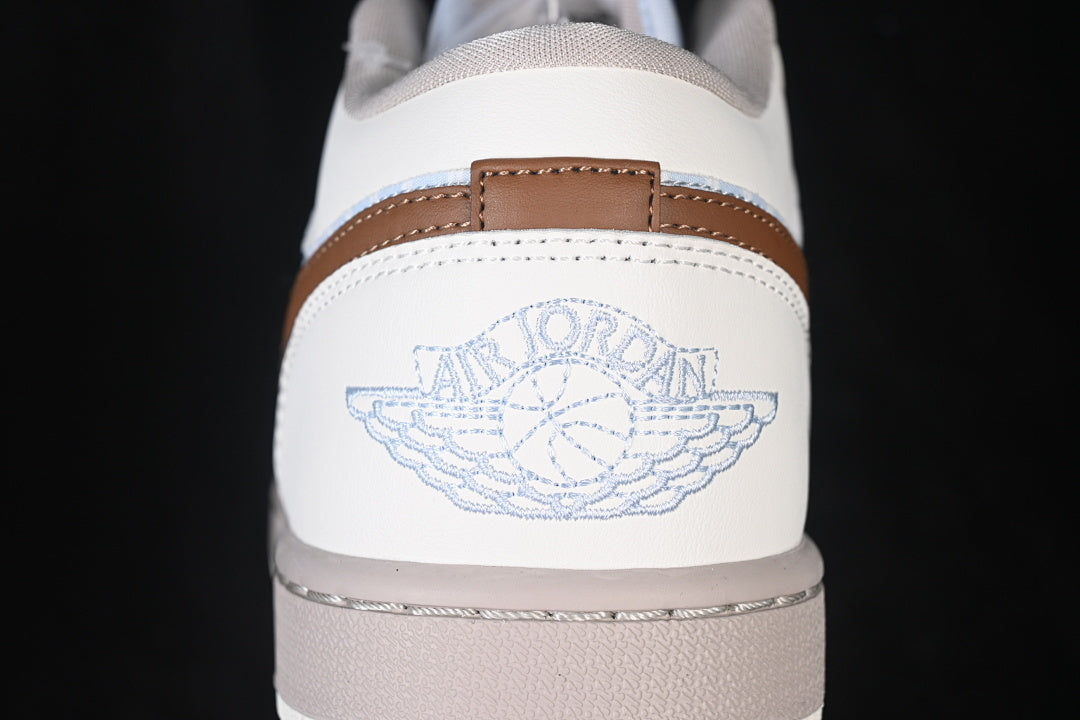 Air Jordan 1 Low "Pinstripe Pack”