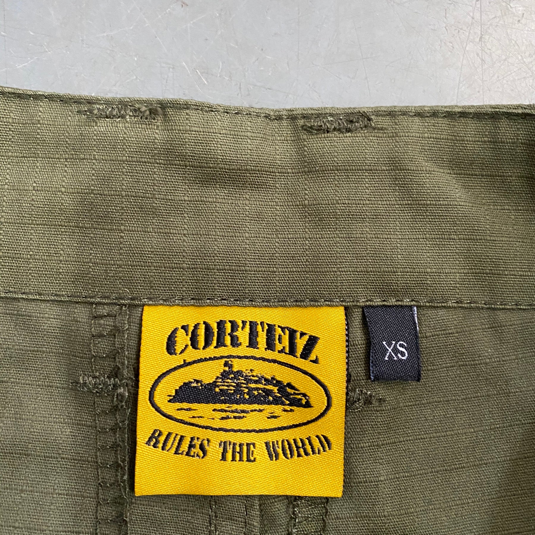 Shorts Corteiz “Mula Guerilla” ( Verde Com Branco )