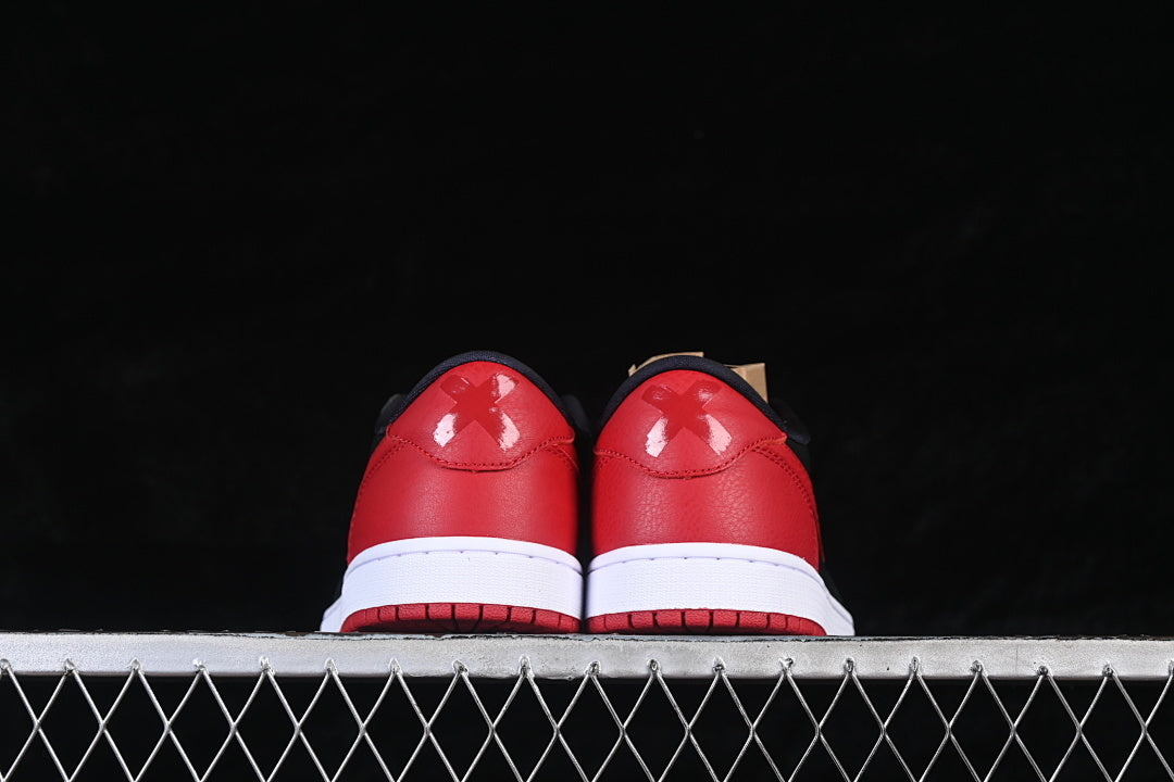 Air Jordan 1 Low “Banned”