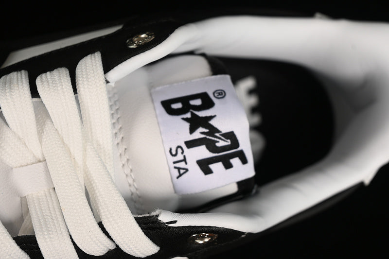 BAPE STA “Black White”