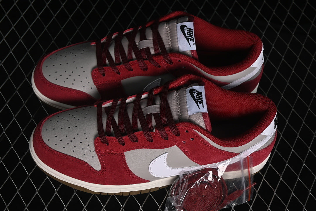 Dunk “College Grey”