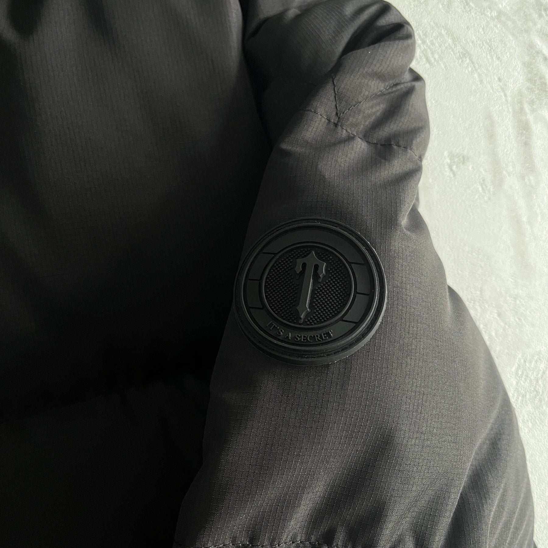 Jaqueta Trapstar “Decoded 2022 Hooded” ( Blackout )