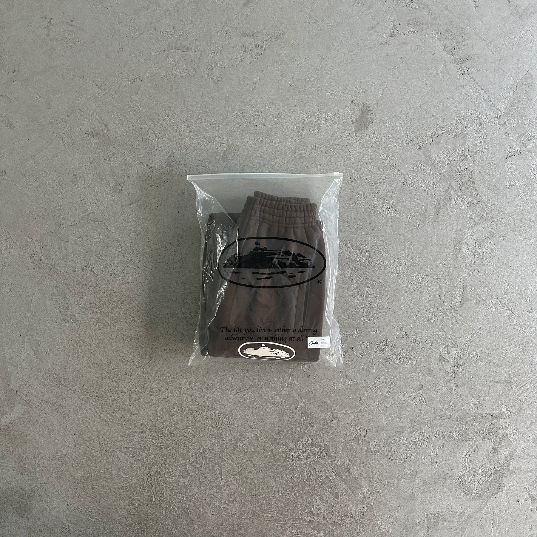 Conjunto Corteiz “Island Puff Print” ( Marrom )