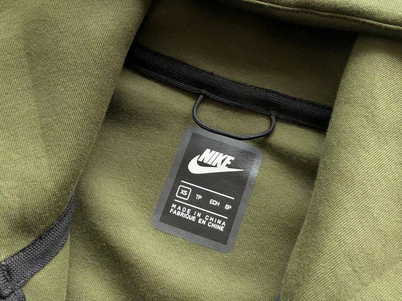 Nike Tech ( Verde )