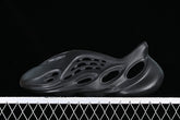 Yeezy Foam Runner “Ararat Black”