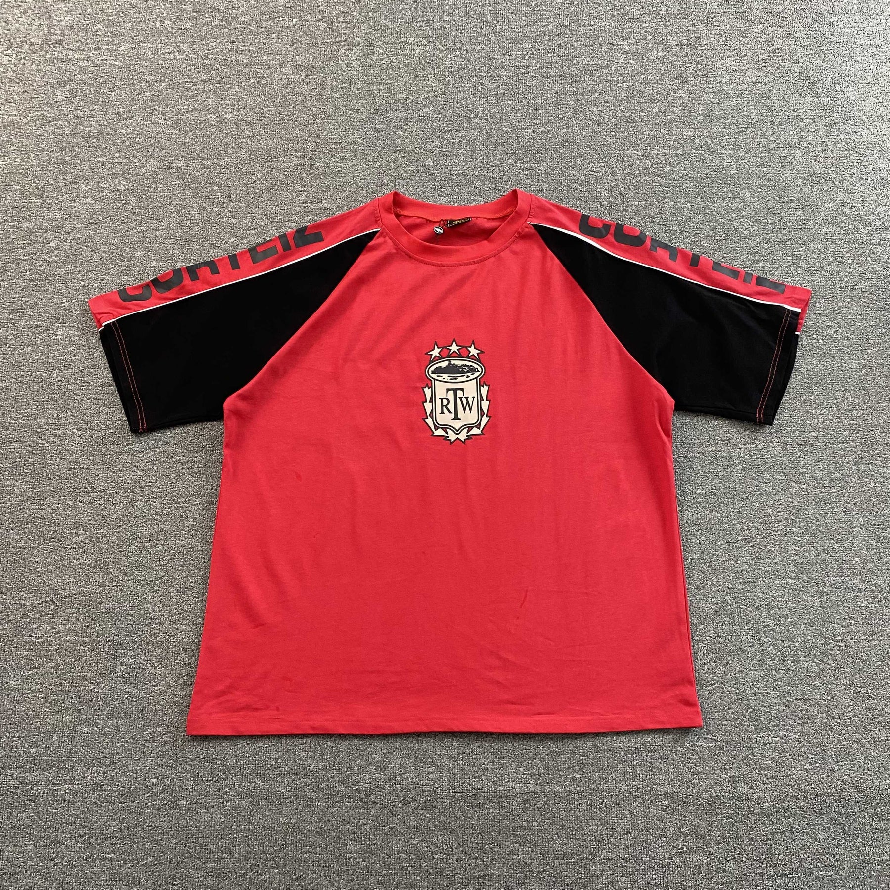 Camisa Corteiz “Raglan Sport”