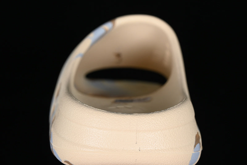 Yeezy Slide “Enflame Oil”