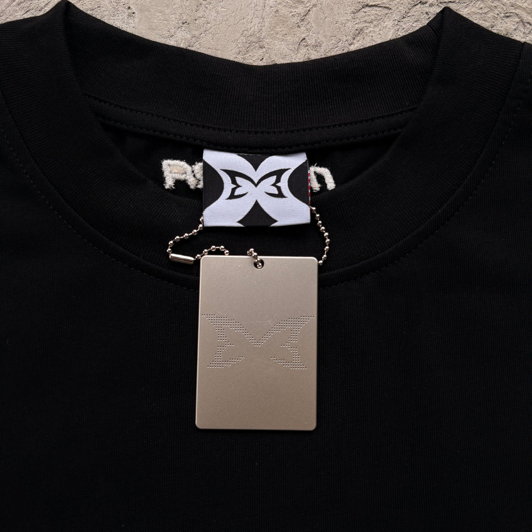 Camisa Mertra “Stacked Logo” ( Preto )