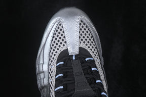 Air max 95 x Palace “Metallic Silver Aluminum”