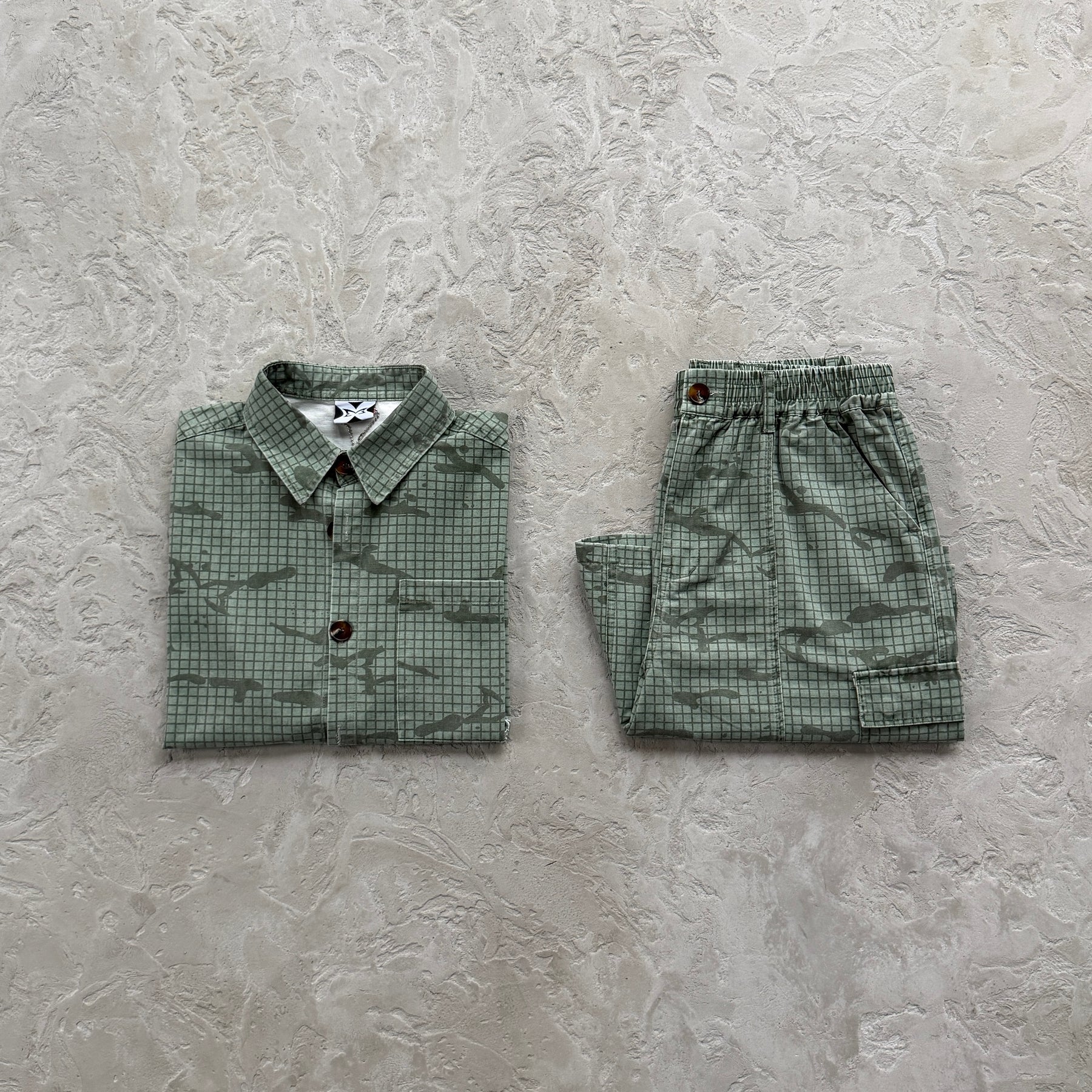 Conjunto Mertra “Grid Camo”