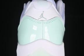 Air Jordan 11  “Igloo”